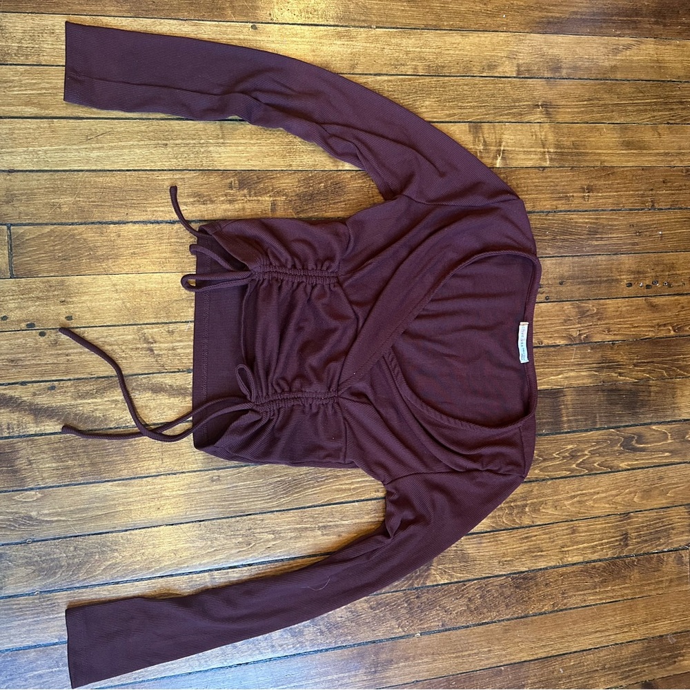Active USA Women’s Burgundy Long-Sleeve Ruched Drawstring Top